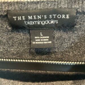 Men’s cashmere Bloomingdale’s sweater